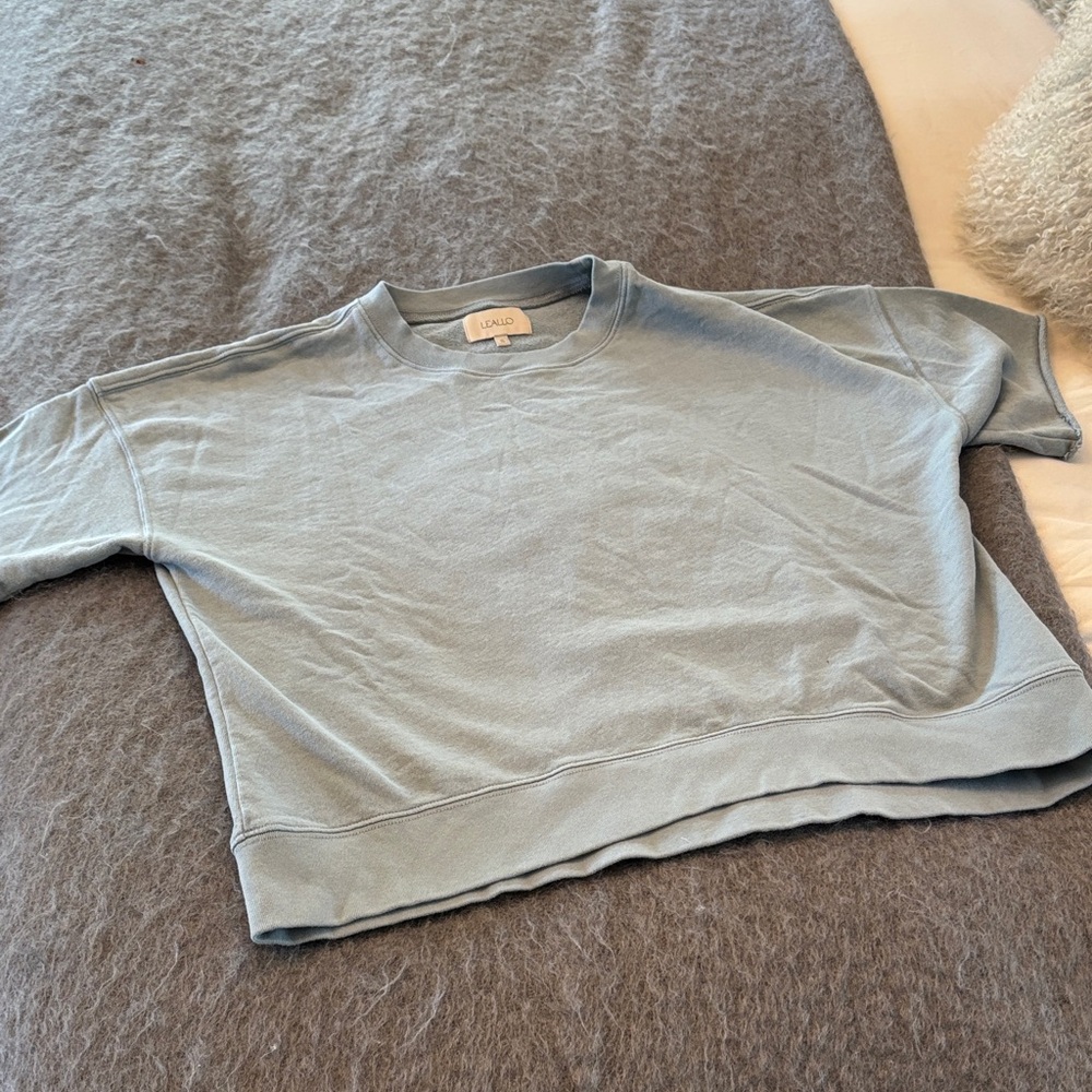Leallo Sky Blue Top
